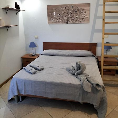 شقة Casa Di Carlo E Chiara ساساري المظهر الخارجي الصورة